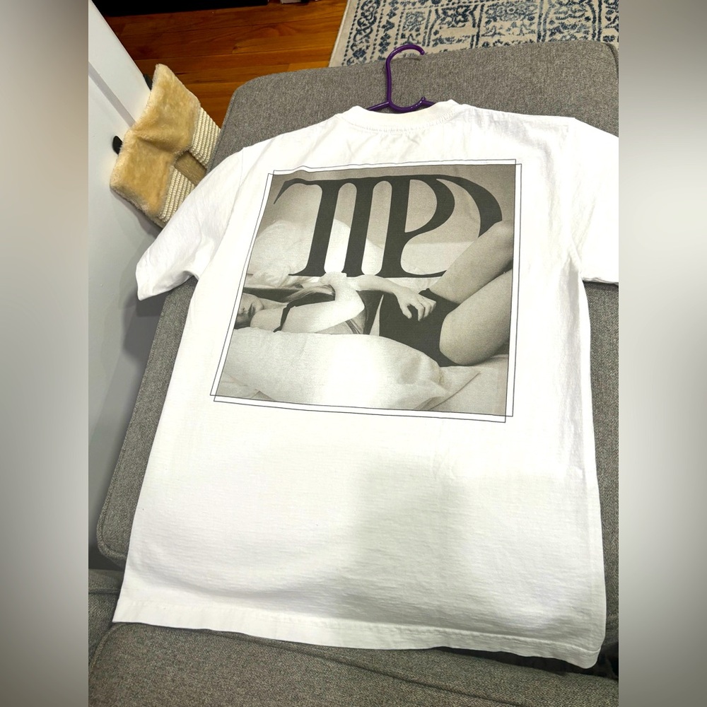 Taylor Swift The Tortured Poets Department T Shirt Size M